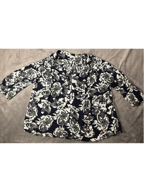 Fun 2 Fun Women’s Floral 1/2 Button 3/4 Sleeve V-Neck Flowy Blouse Size 1XL